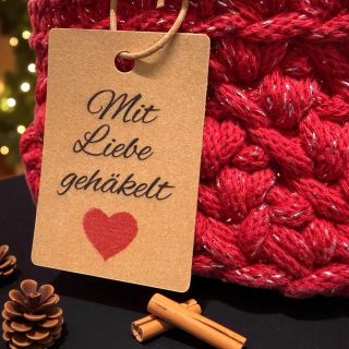 Wir arbeiten gerade an wunderschönen Labels aus waschbarem Papier 🌿 Wie gefallen sie euch? 🥰 Welchen Text würdet ihr gerne...